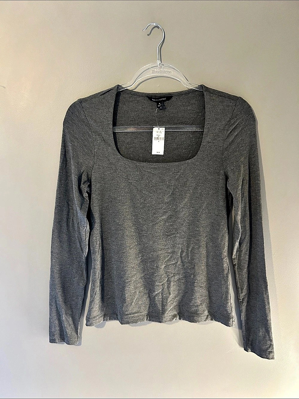 Banana Republic Long Sleeve Scoop Neck in Gray Small NWT (Small)